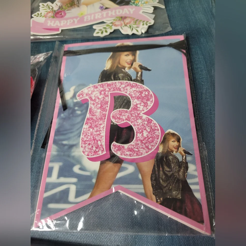 Taylor Swift My Favorite Swiftie Happy Birthday Party Set